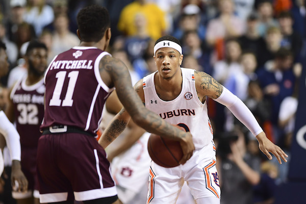 No. 17 Auburn drops home finale to Texas A&M