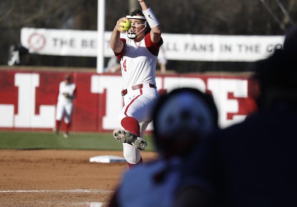 Alabama Softball Falls for the First Time this Season in 1-0 Pitcher’s Duel vs. South Alabama