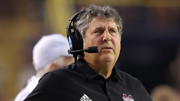 Mississippi State college football coach Mike Leach dies after heart attack