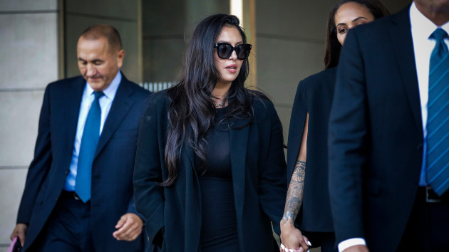 Vanessa Bryant settles claims with LA County for nearly $29 million in helicopter crash lawsuit