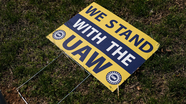 UAW vote at Tennessee plant will test resurgent labor movement