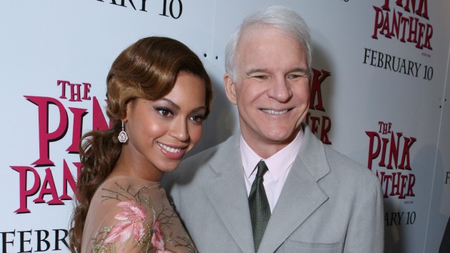 Steve Martin says Beyoncés “Texas Hold Em” is “fantastic,” boasts that he once kissed her