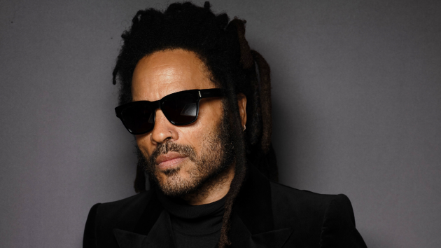 Are you gonna workout my way: Lenny Kravitz lifts in leather pants