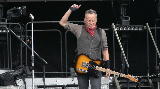 Bruce Springsteen postpones tour dates due to vocal issues