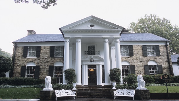 Tennessee judge blocks effort to sell Elvis Presleys Graceland