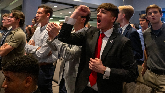 Trump met with boos asking Libertarians for nomination, votes at chaotic convention