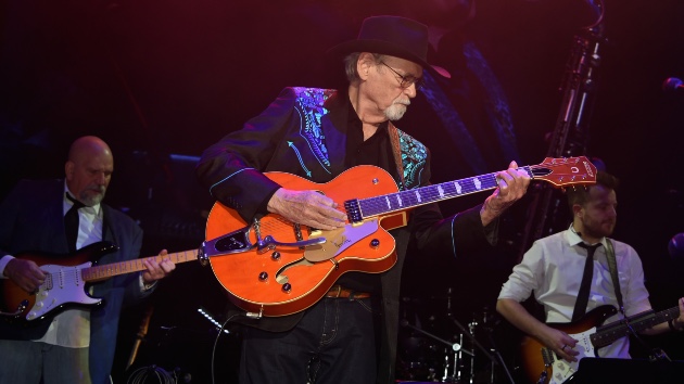 Guitar great Duane Eddy dies at age 86