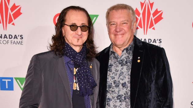 Rushs Geddy Lee and Alex Lifeson reunite at Gordon Lightfoot tribute show in Toronto