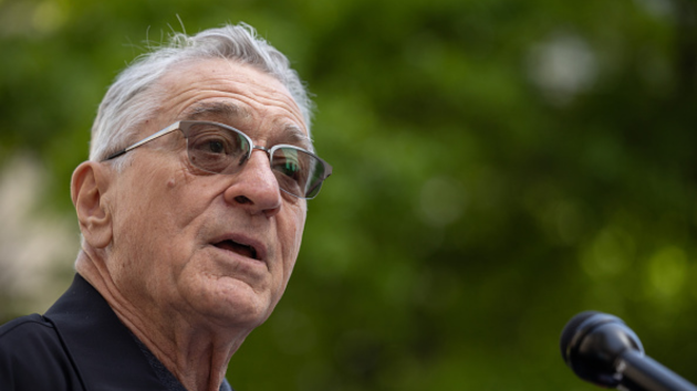 Robert De Niro, former police officers slam Trump outside New York hush money trial