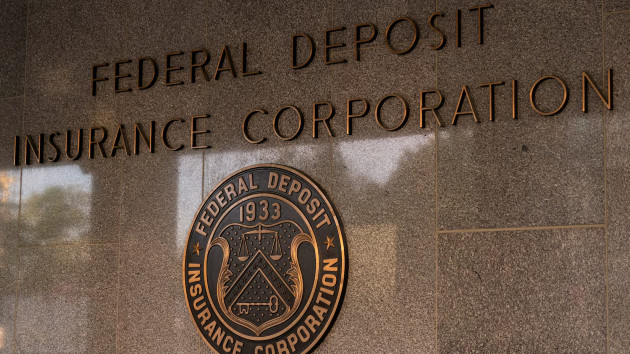 FDIC head who oversaw alleged toxic culture to stay until his replacement. Experts say that risks more harm