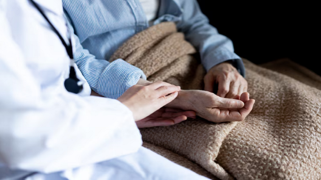 Top oncologists say everyone with advanced cancer needs early palliative care. Here are 6 things to know