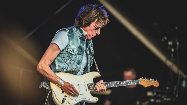 Jimmy Page, Chris Robinson, Johnny Depp and more help celebrate Jeff Beck in London