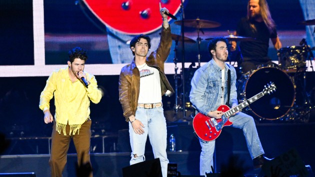 Jonas Brothers to perform at Canadian equivalent of the Super Bowl