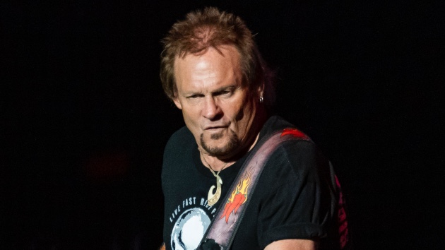 Michael Anthony surprised by Alex Van Halen’s instrument auction