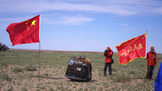 Chinas lunar probe returns to Earth with first samples from far side of the moon