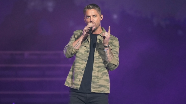 Brett Young readies “Goodnight Into Good Morning” for Friday