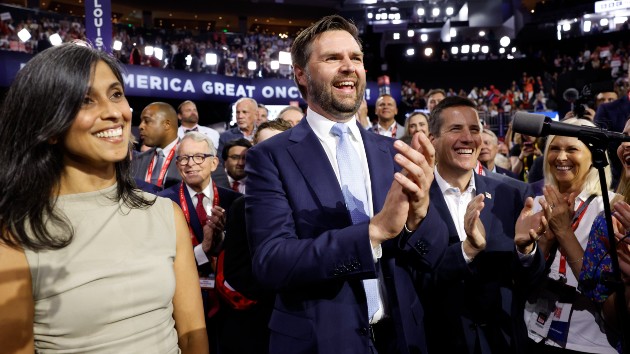 RNC attendees embrace JD Vance as Trumps 2024 running mate