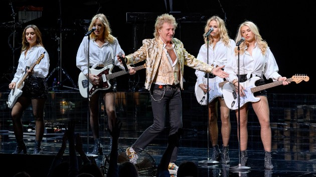 Rod Stewart, 79, says he thinks he can do “probably another 15” years