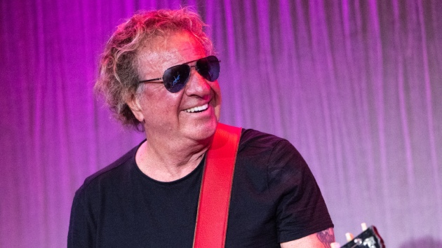 Sammy Hagar on Alex Van Halen’s equipment auction: “I think that was his statement to me”