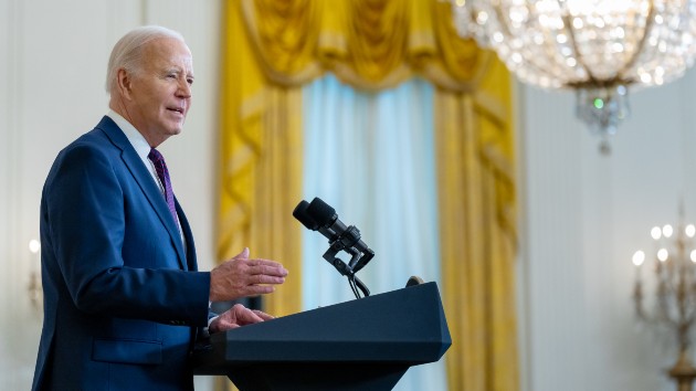 Bidens solo, unscripted news conference a pivotal moment in debate rebound effort