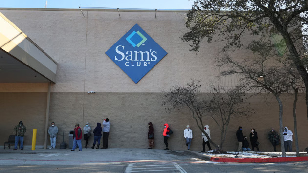 Sams Club slashes sign-up fee, but consider these Costco perks and savings